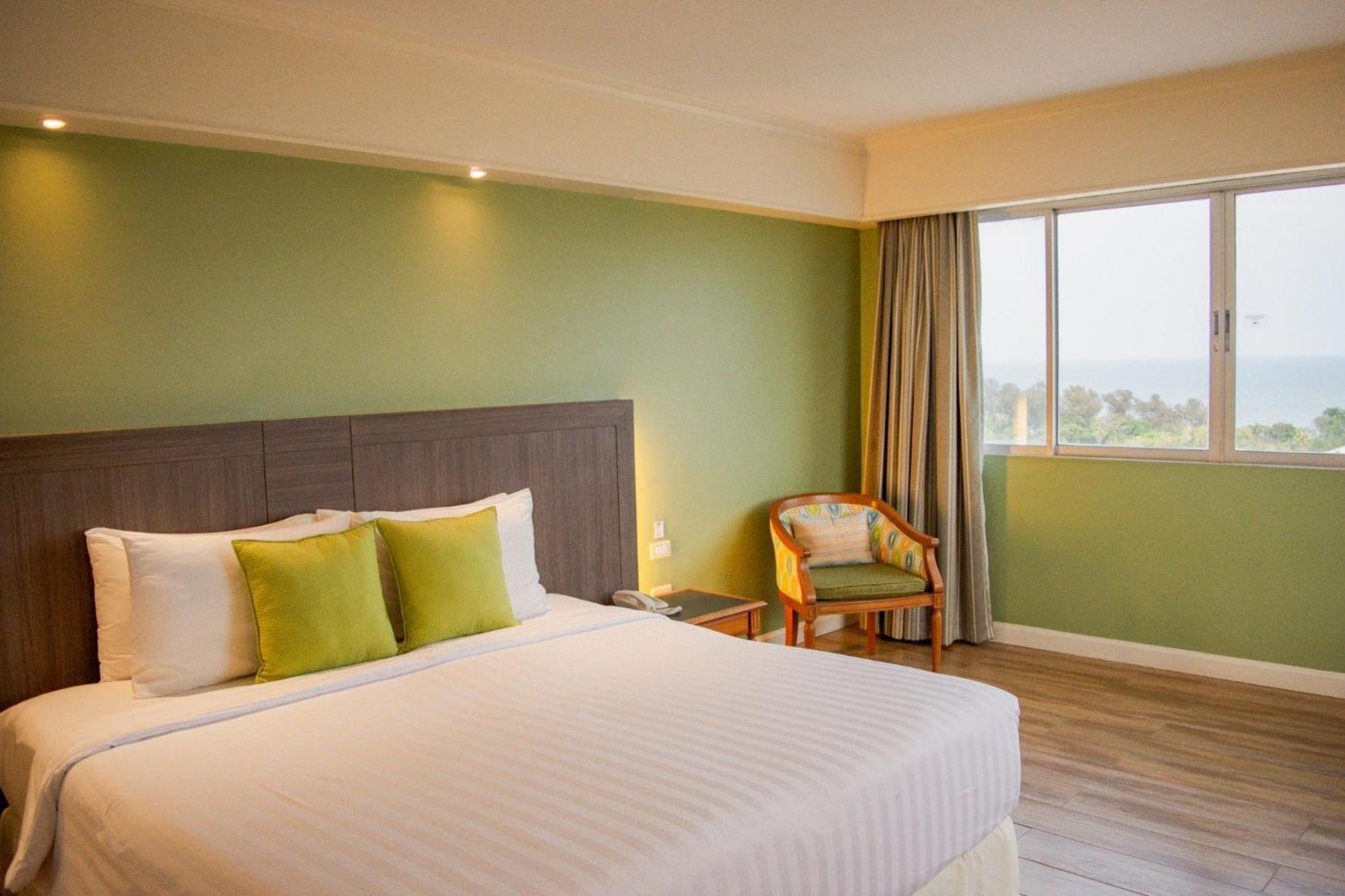 Hua Hin Grand Hotel And Plaza - Sha Extra Plus Exterior photo